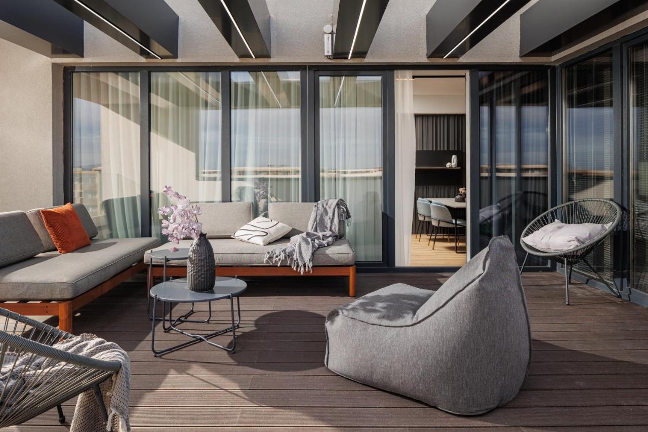 Mandala Designer Apartments With Free Private Parking, Near Mall Coresi Брашов Экстерьер фото