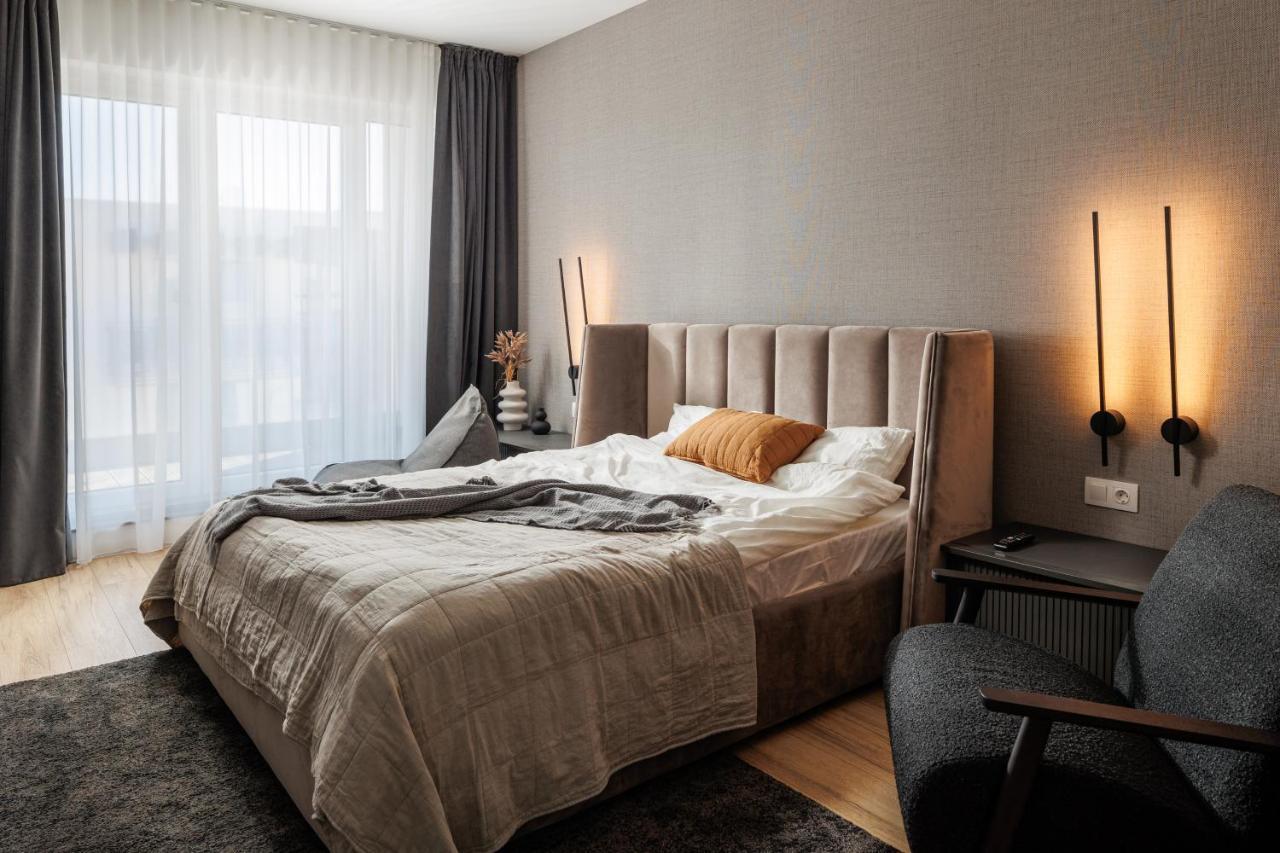 Mandala Designer Apartments With Free Private Parking, Near Mall Coresi Брашов Экстерьер фото