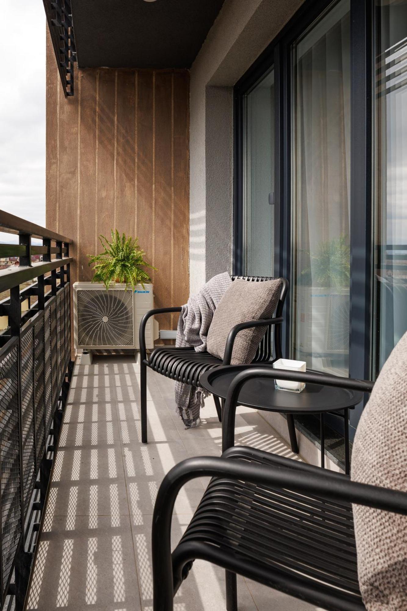 Mandala Designer Apartments With Free Private Parking, Near Mall Coresi Брашов Экстерьер фото